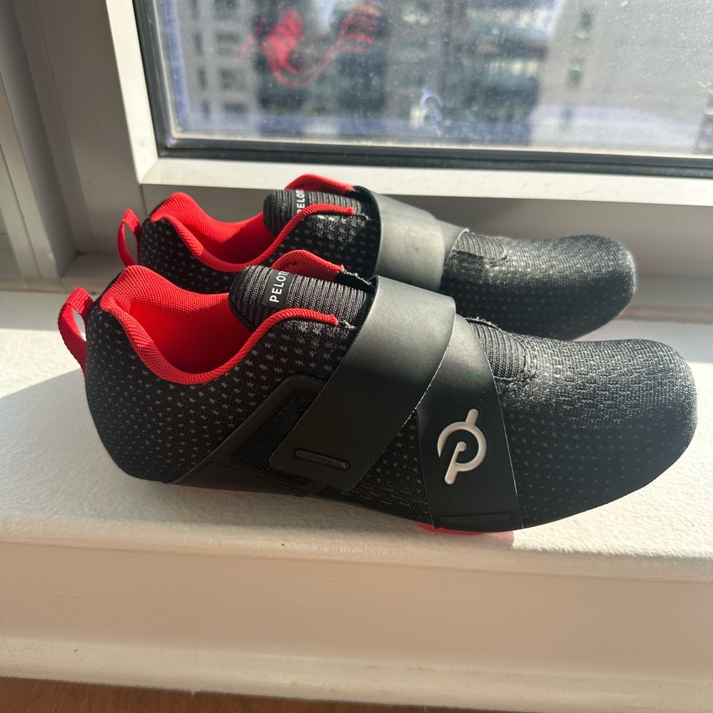 Peloton Cycling Shoes - W8